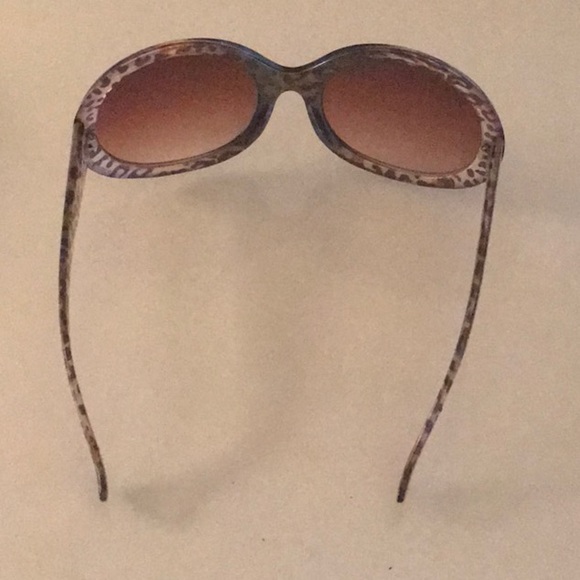 Leopard Shades - Picture 3 of 4